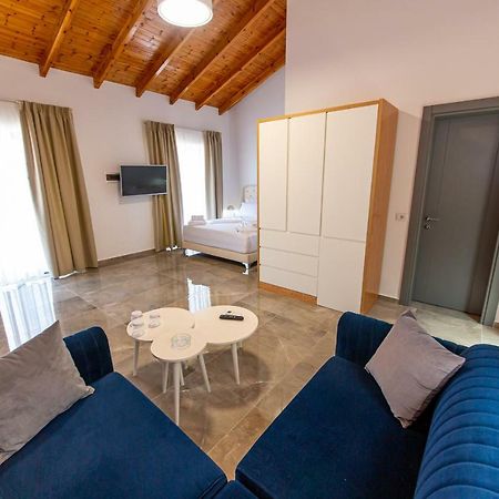 Santa Oliva Suites Ksamil Exterior photo